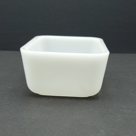 Glasbake White Milk Glass Gold Snowflakes Refrigerator Dish 1 Pint J-258-9 1Pt - Picture 4 of 8